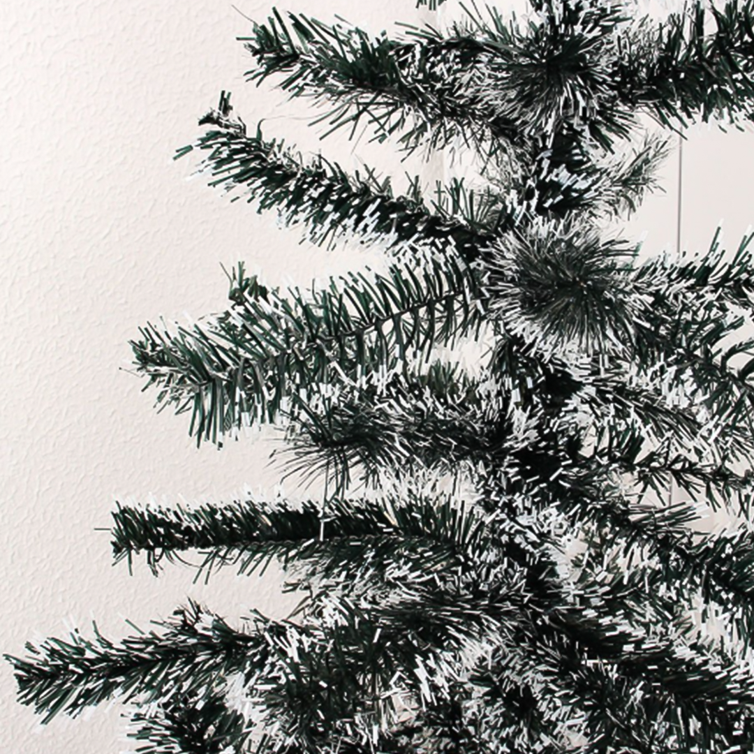 Árvore de Natal Nevada 150cm com 220 Galhos Cheios