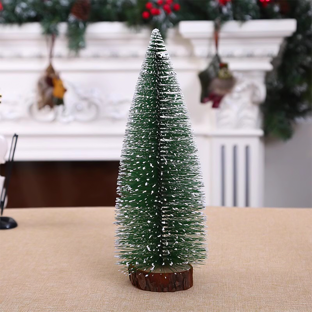 Mini Árvore de Natal com Base de Madeira 15cm/20cm – Decoração Charmosa e Compacta