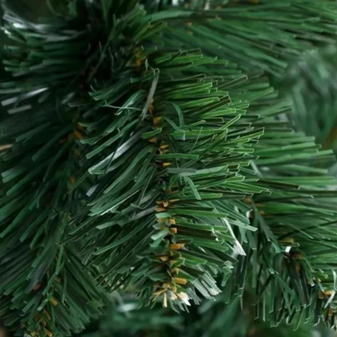 Árvore De Natal 1.20cm Com 110 Galhos - 81 Enfeites