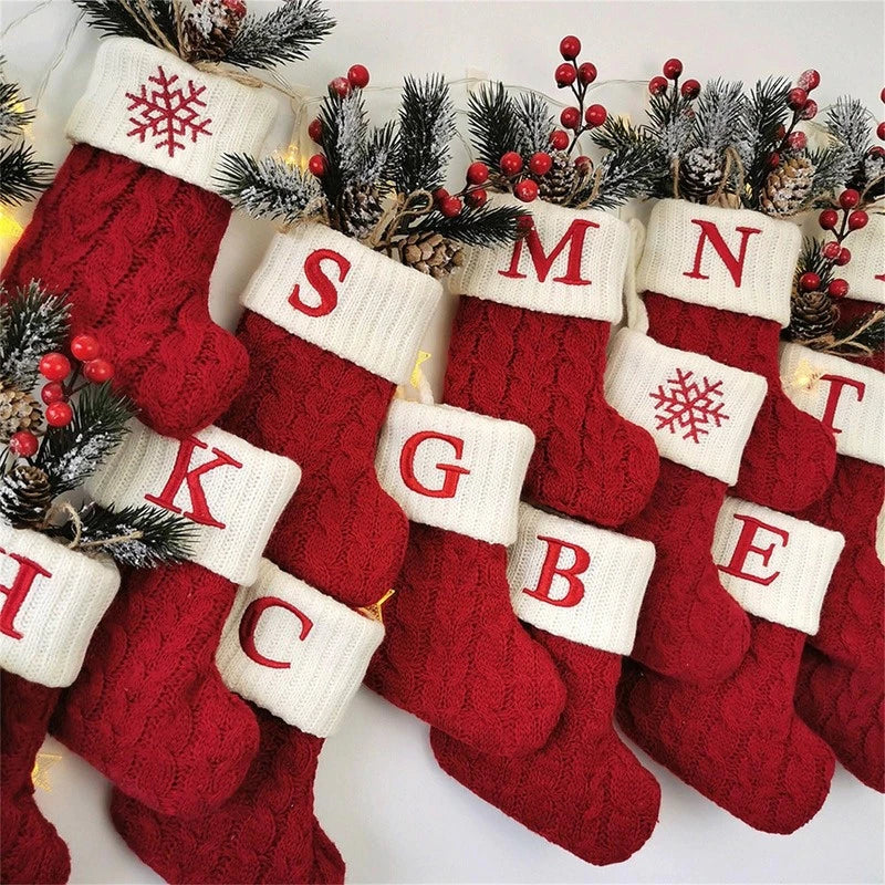 Meias de Natal com Letras Vermelhas - Enfeite  e Pingentes para Árvore